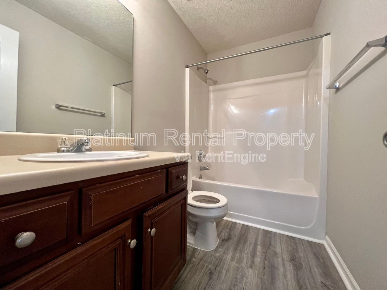 5517 Sable Way - Photo 5 of 26