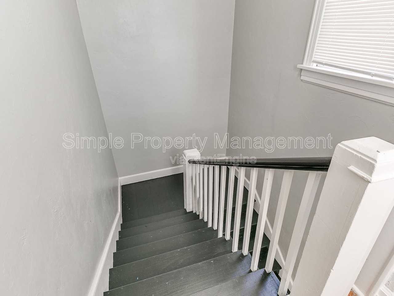 1841 N Gatewood Ave - Photo 6 of 22