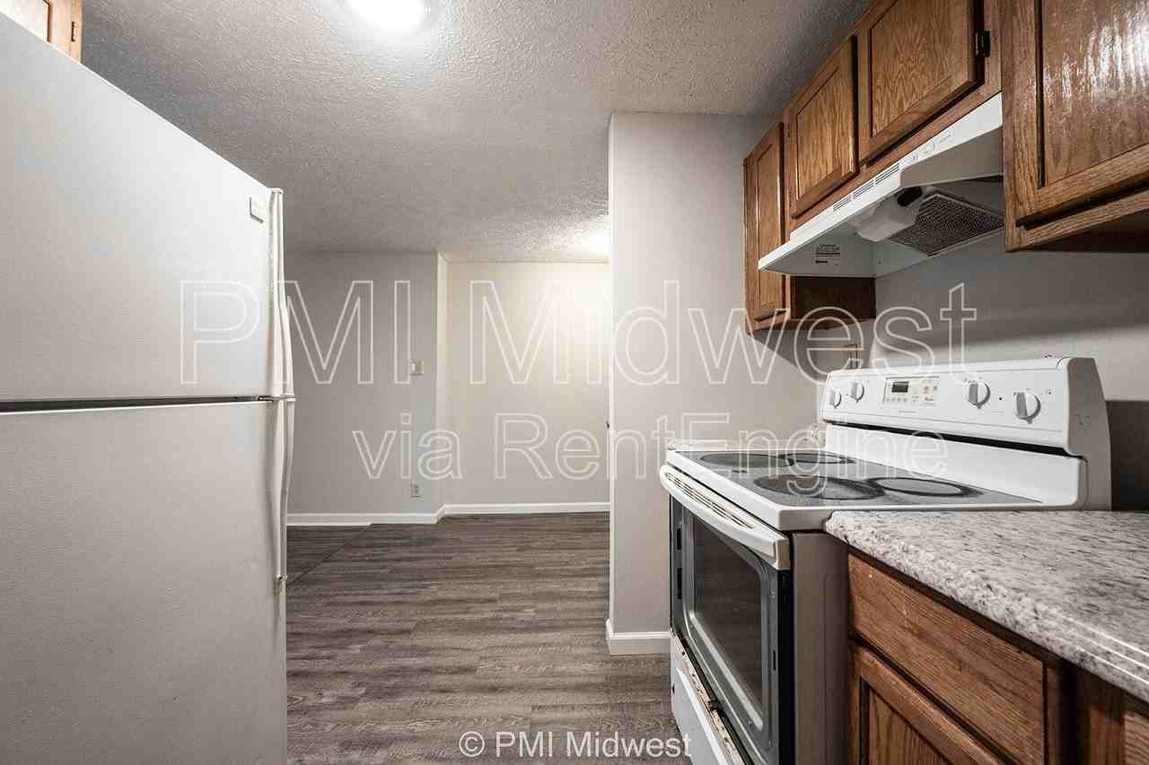 3736 N Meridian St #4 - Photo 7 of 19