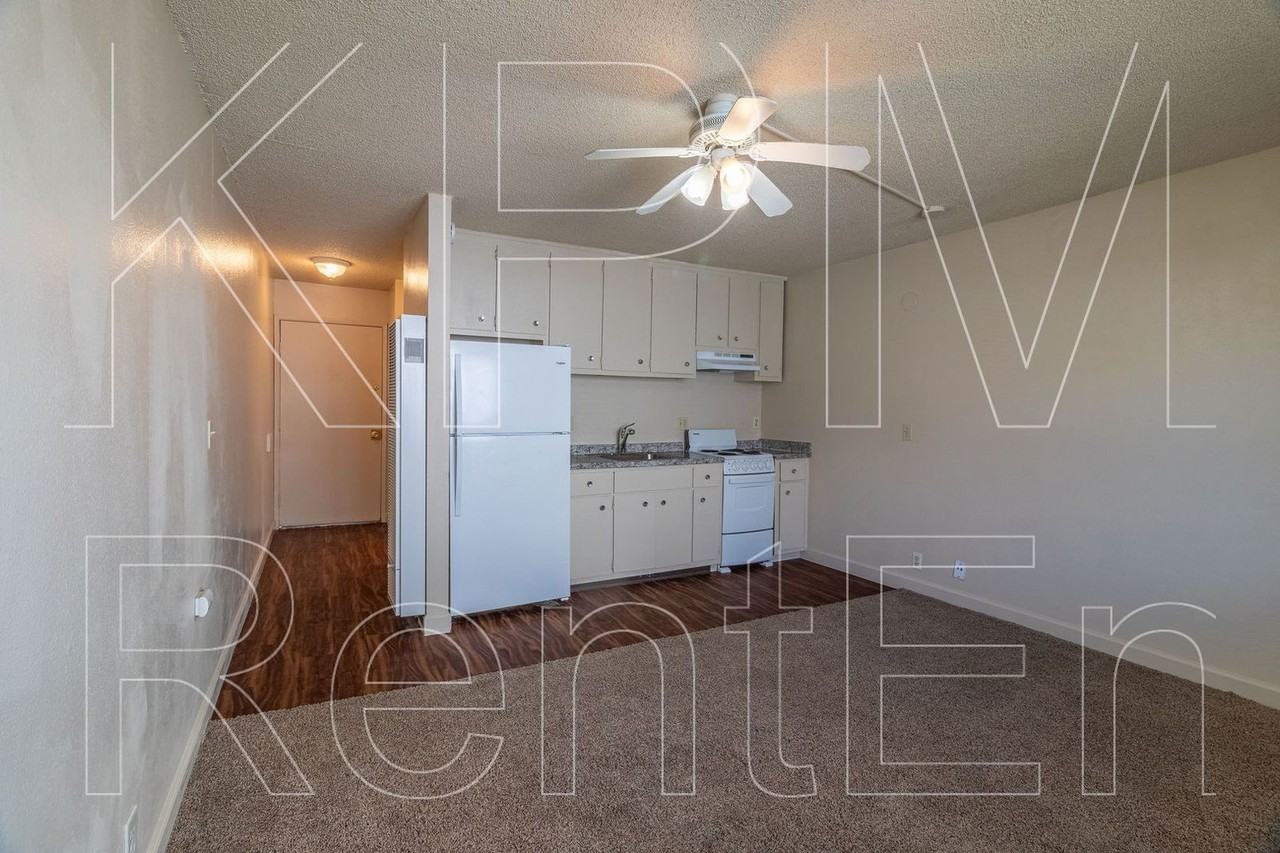 1028 N Commerce St #6 - Photo 6 of 7