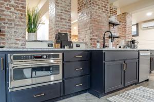 featured image of 140 East 21st Street South