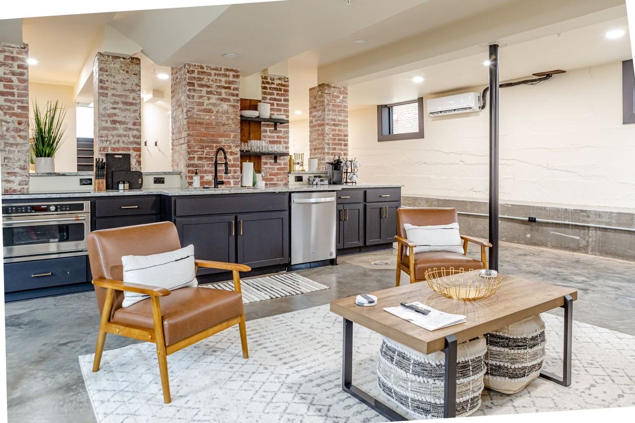 Velencia Apartments - Photo 4 of 30