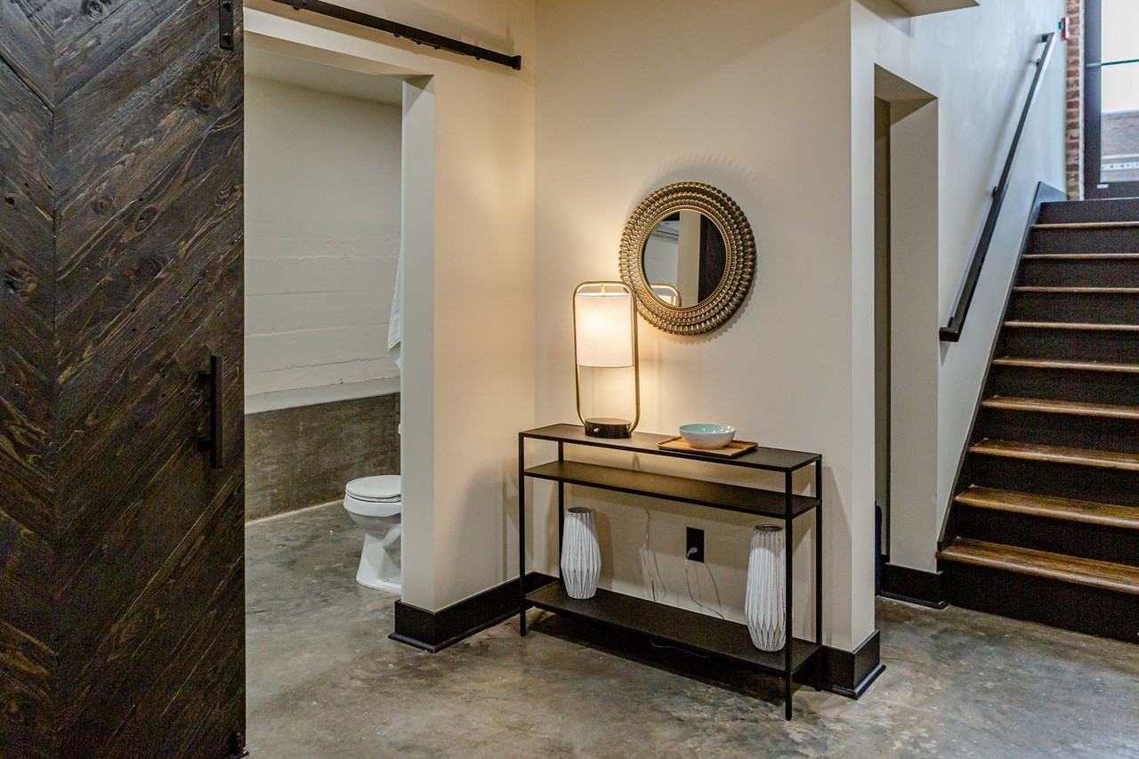 Velencia Apartments - Photo 7 of 30