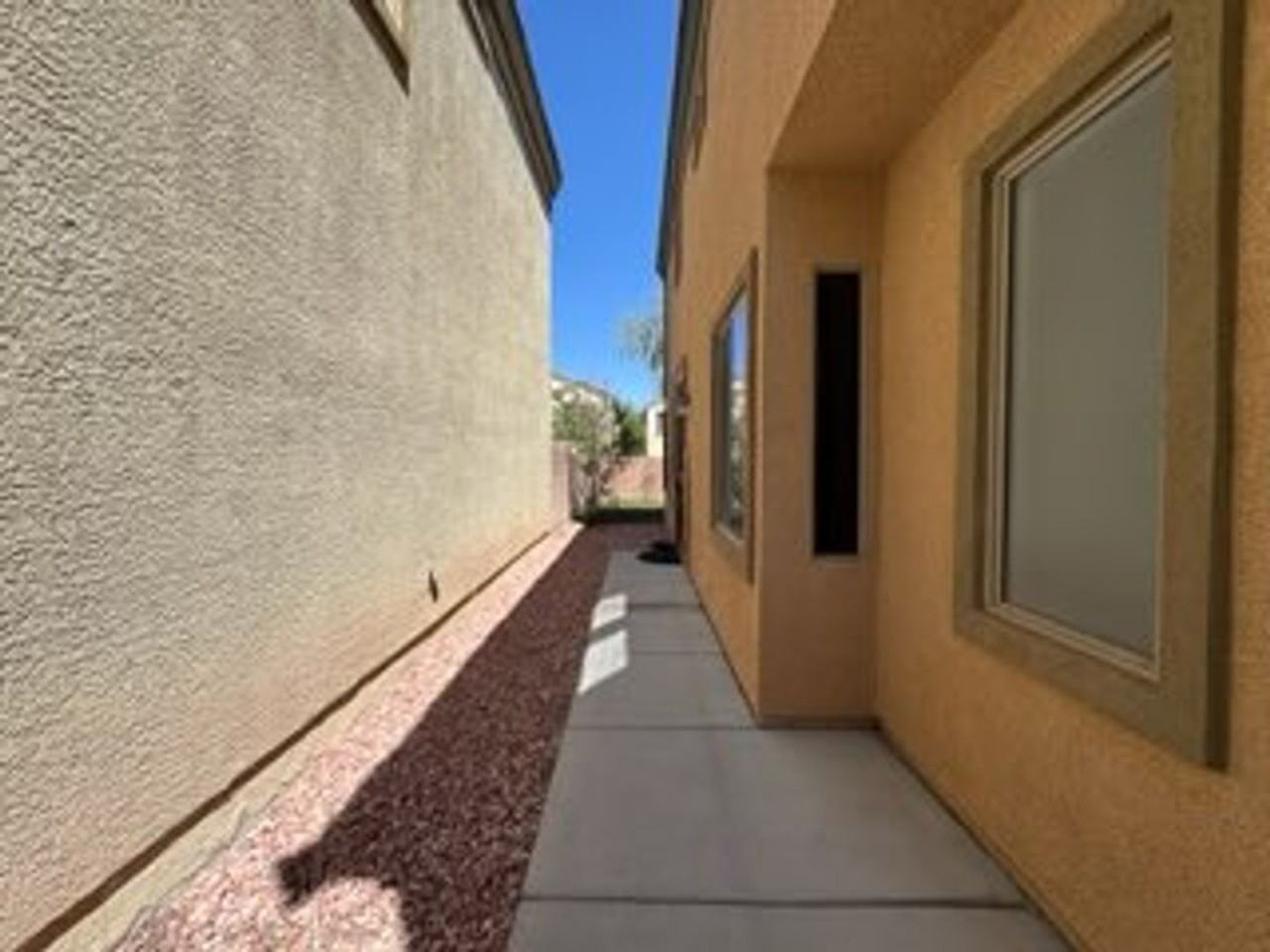 6516 Raven Hall St - Photo 2 of 21