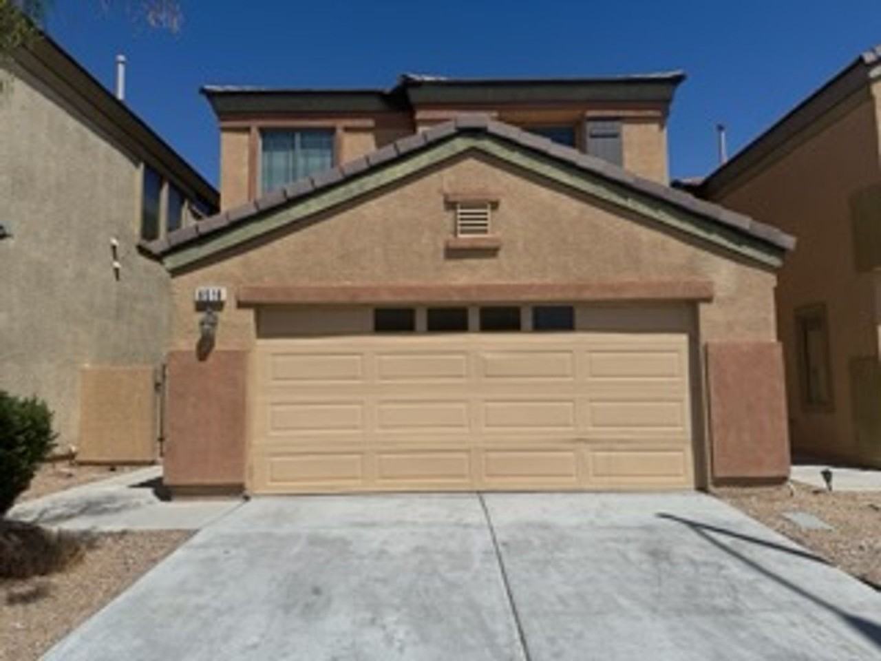 6516 Raven Hall St - Photo 3 of 21