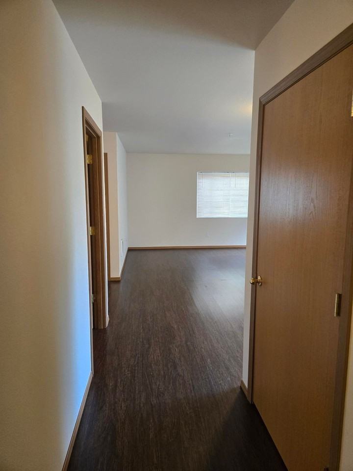 r88a - Photo 4 of 12