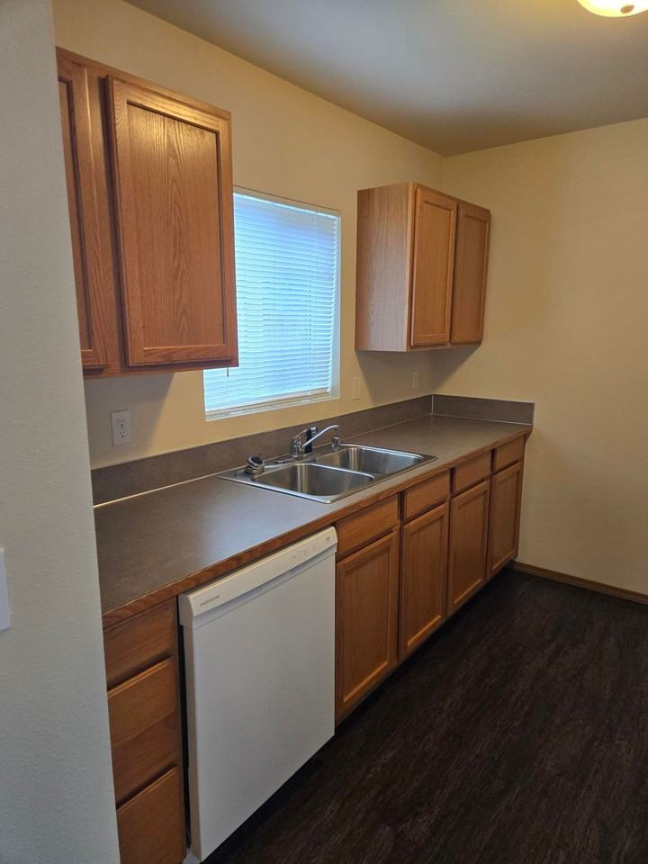 r88a - Photo 6 of 12