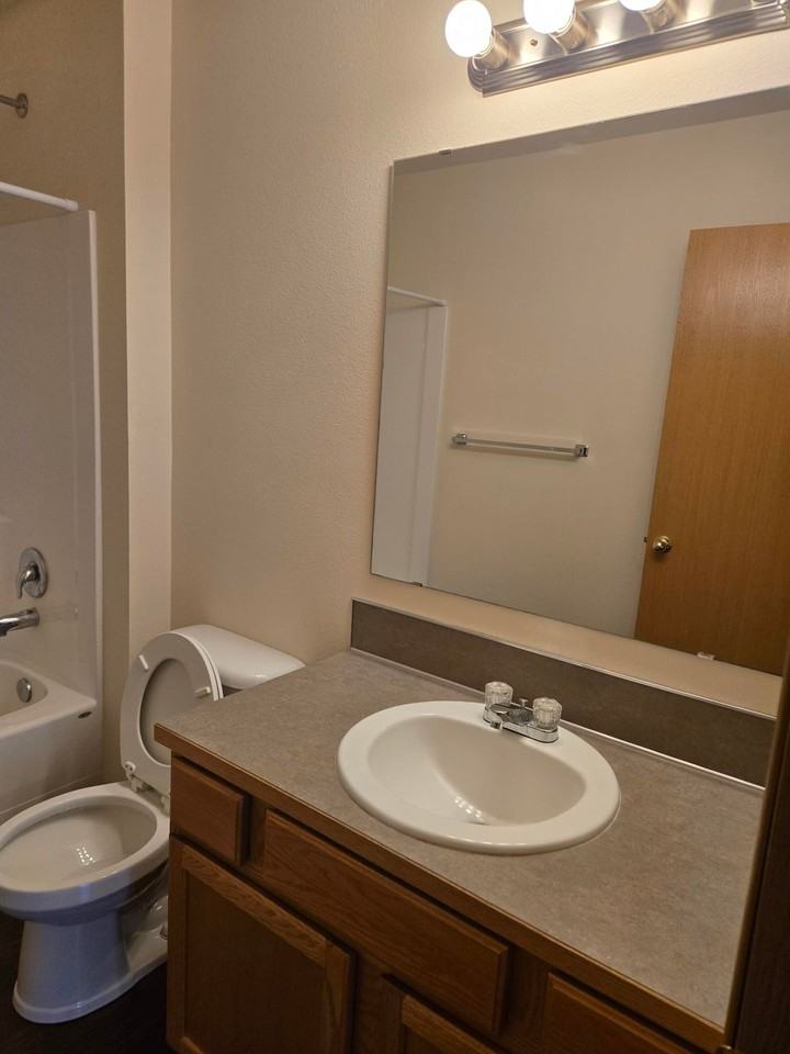 r88a - Photo 7 of 12