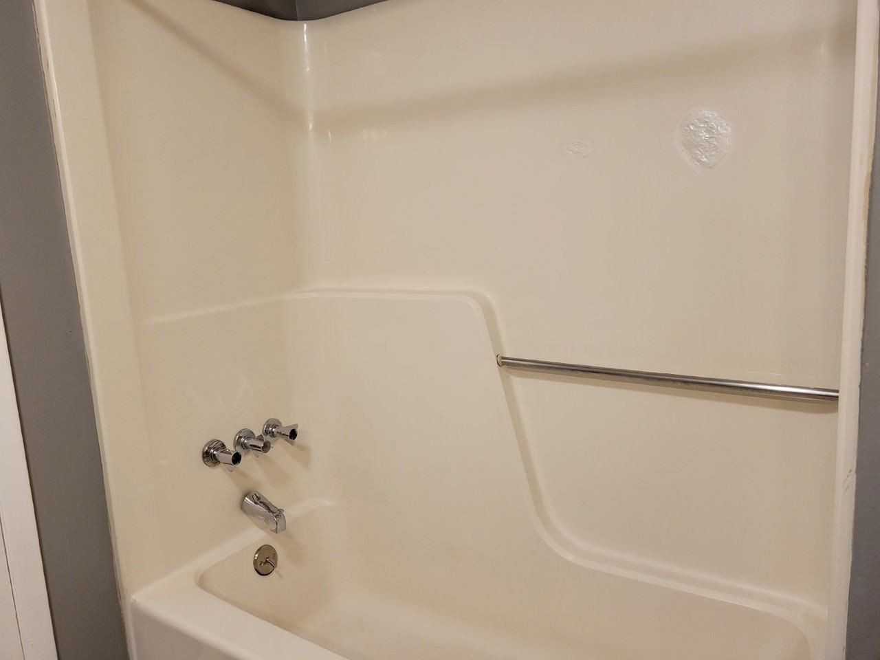 1818 Glenn St Sw #4 - Photo 5 of 18