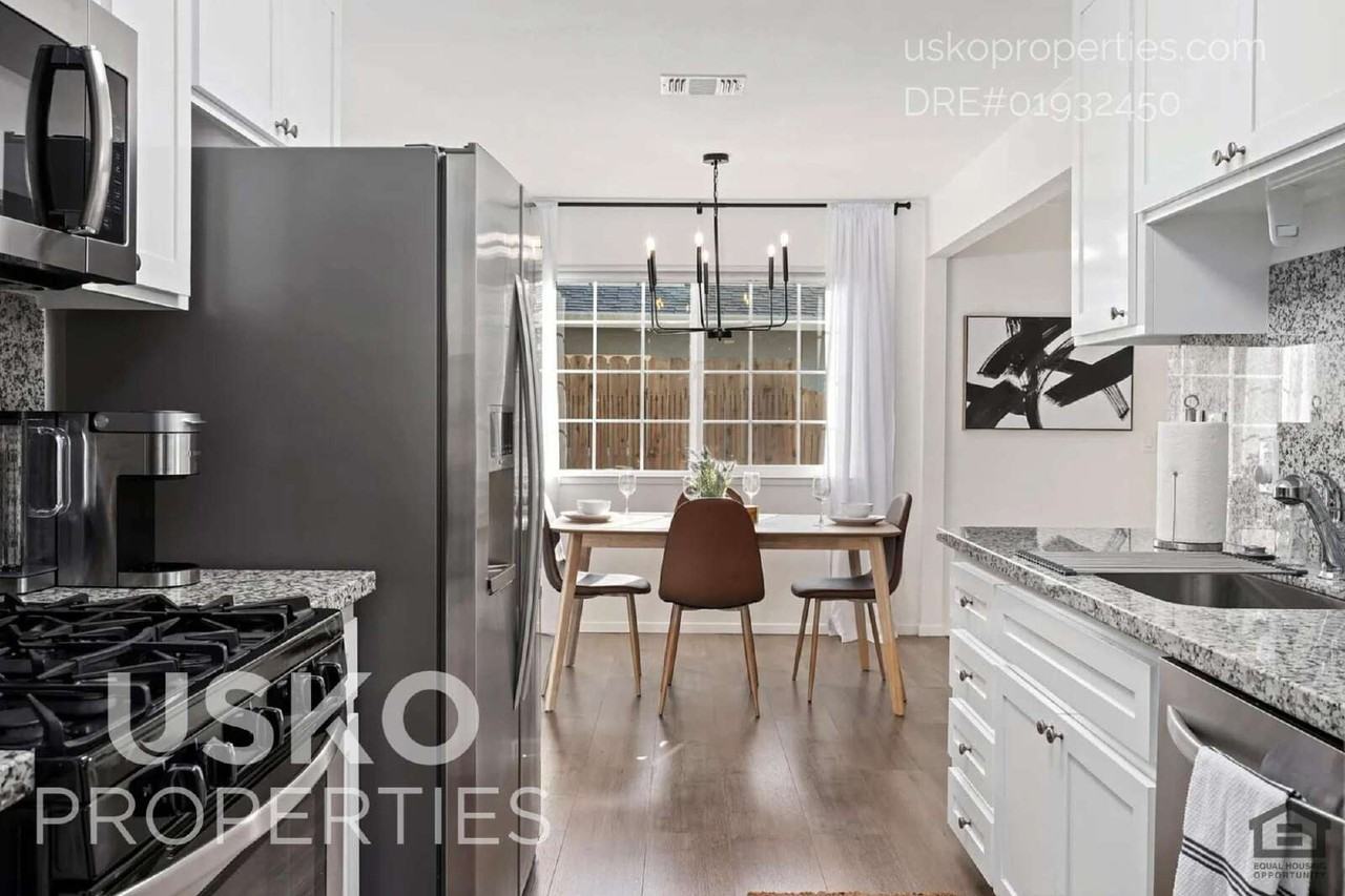 7132 Chesline Dr - Photo 2 of 10