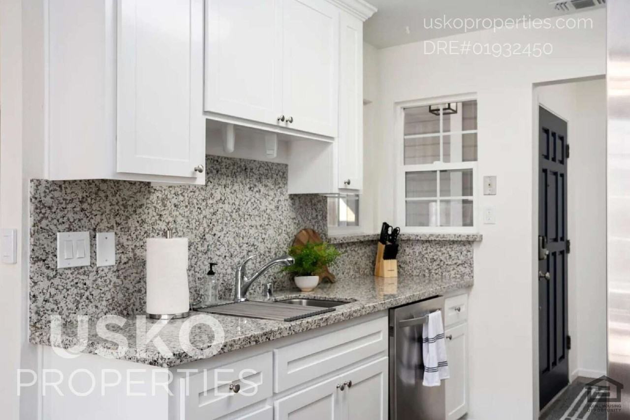 7132 Chesline Dr - Photo 3 of 10