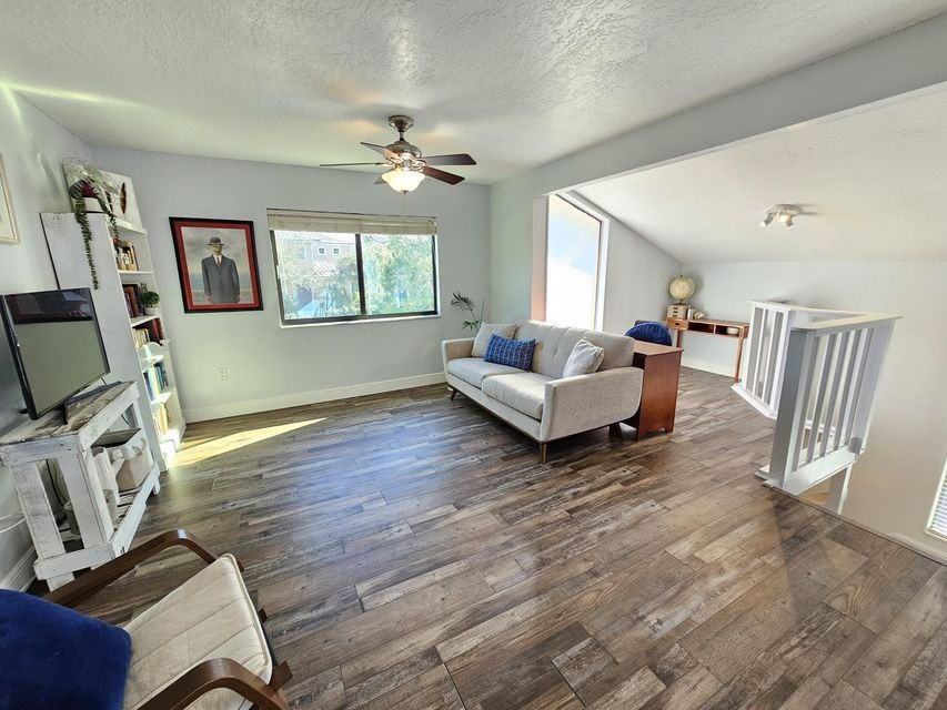 5 Fairway Dr - Photo 4 of 15