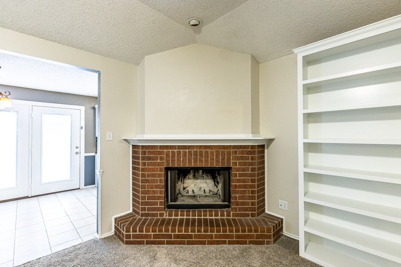 6120 7th Dr - Photo 4 of 35
