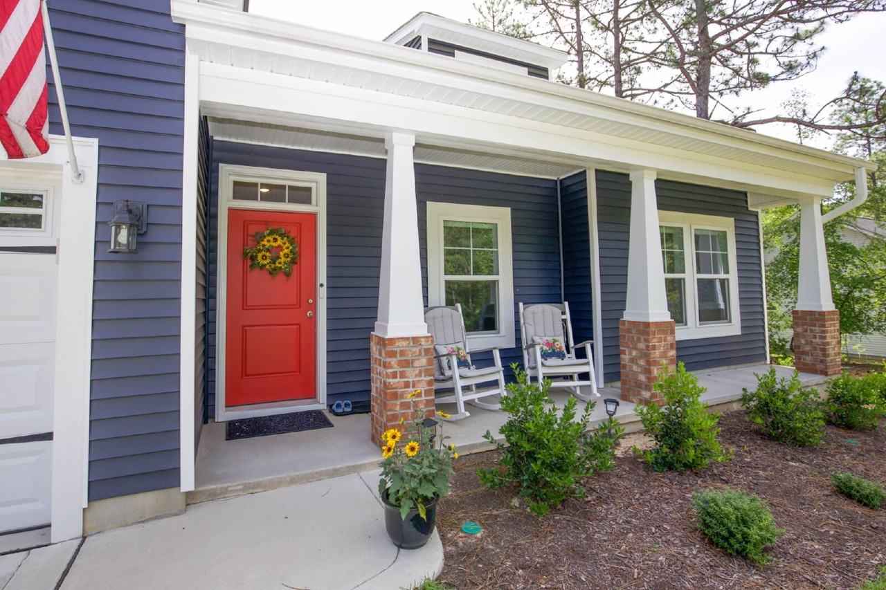 125 Lancashire Ln - Photo 2 of 50