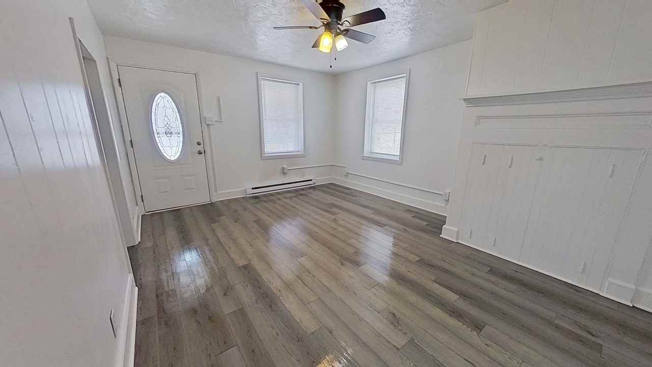 139 W King St #A - Photo 2 of 8