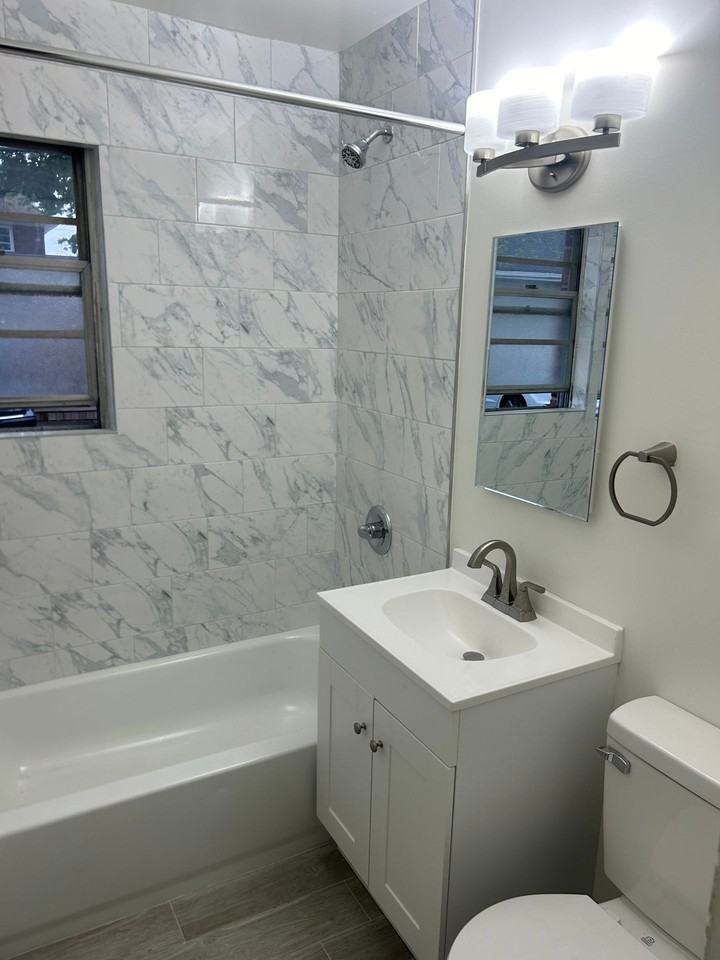 Florence Apartments - Photo 3 of 6