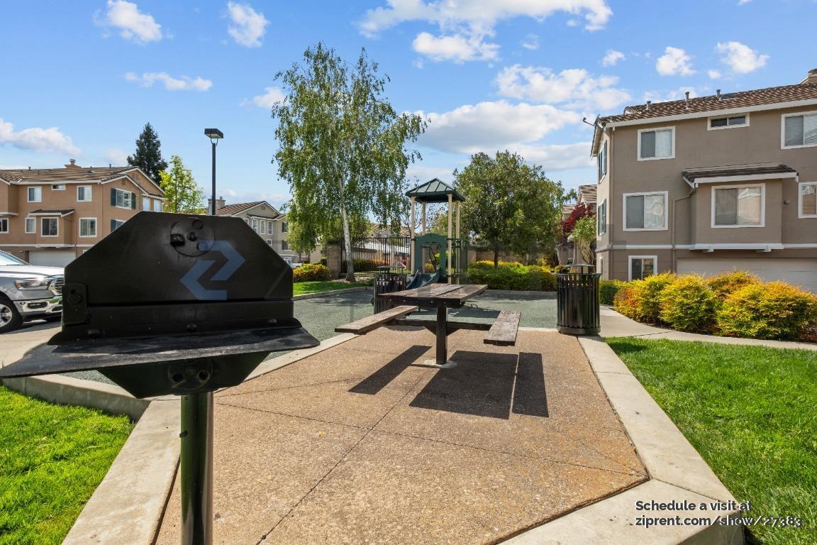 2018 Swan St - Photo 5 of 29