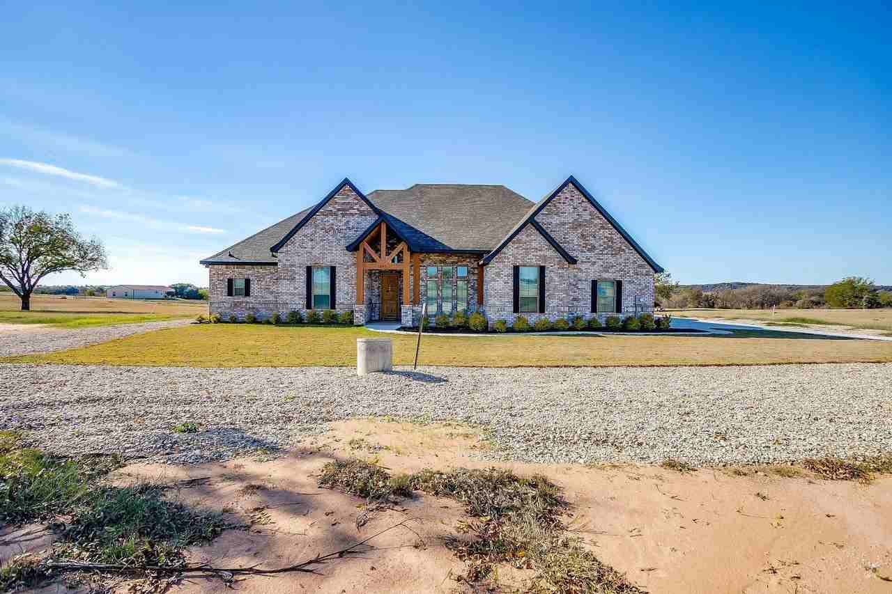 1845 Soda Springs Rd - Photo 2 of 36