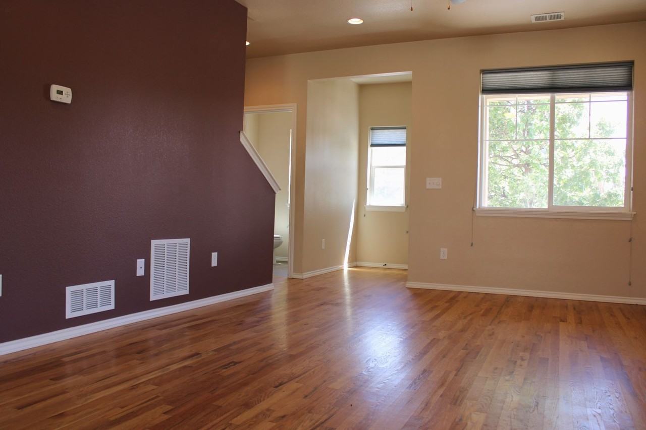 1902 Mackinac St - Photo 4 of 21