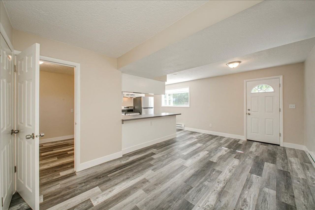 3316 W Cherry Ln - Photo 4 of 19