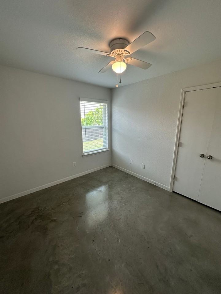 3330 Stonewall Dr #A - Photo 6 of 11