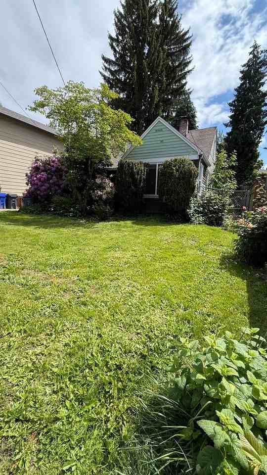 5708 Se Stark St - Photo 3 of 30