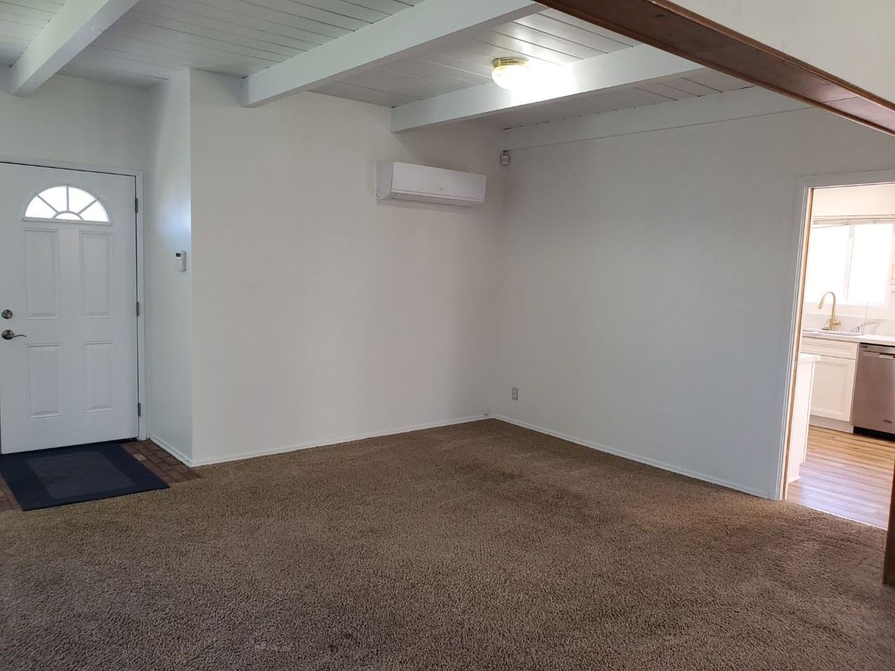 5568 Mary Lane Dr - Photo 2 of 20