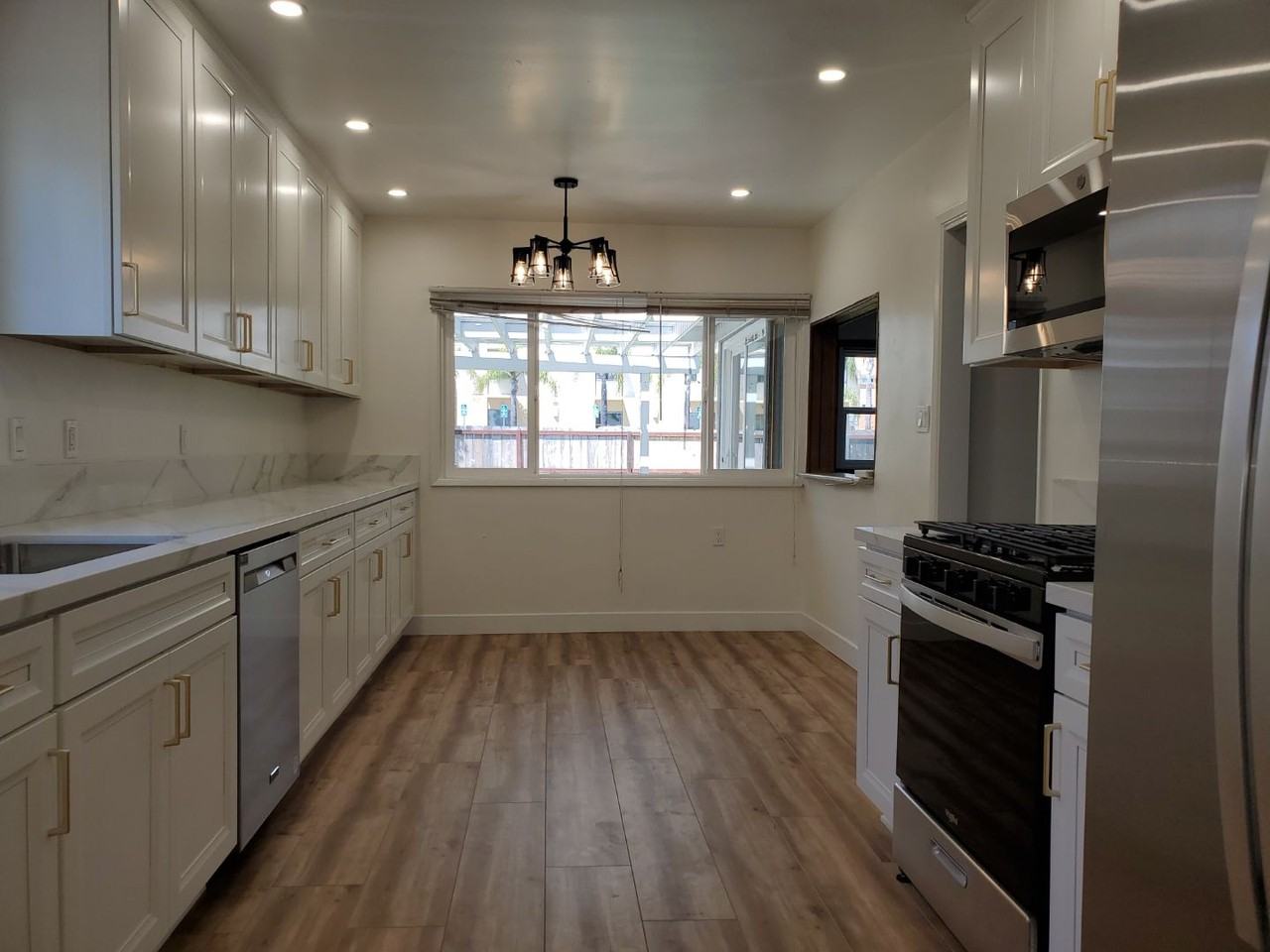 5568 Mary Lane Dr - Photo 5 of 20