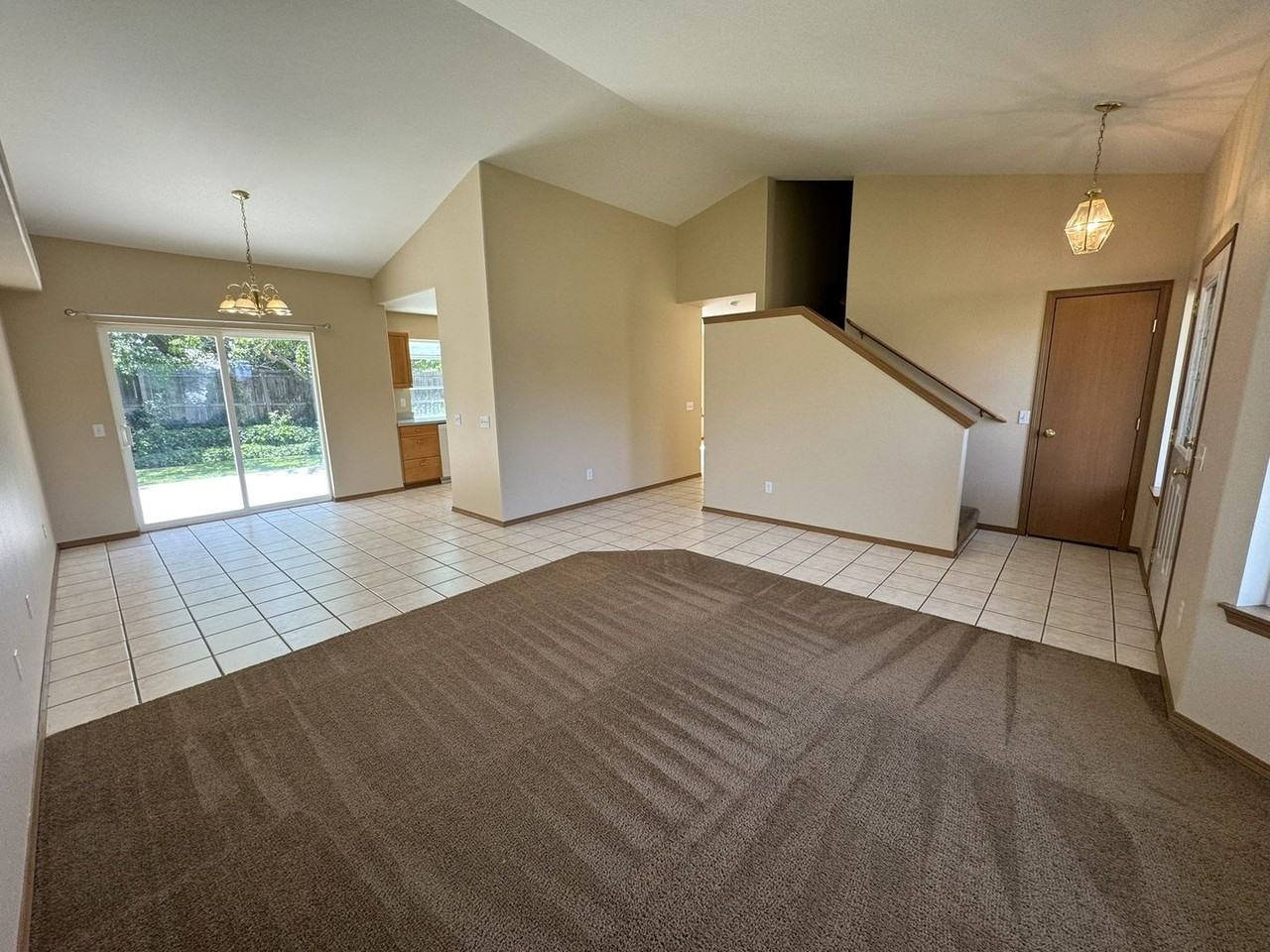 808 E Acacia Ln - Photo 5 of 35