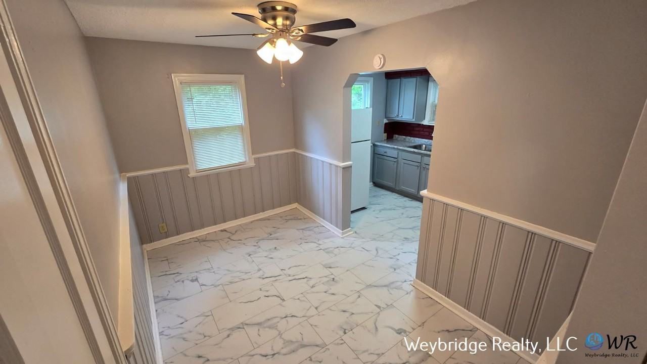 7020 Ellen Ave - Photo 3 of 13