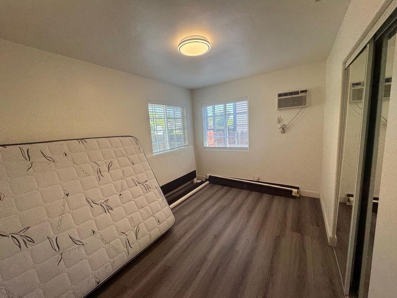 2903 Foss Ave - Photo 2 of 12