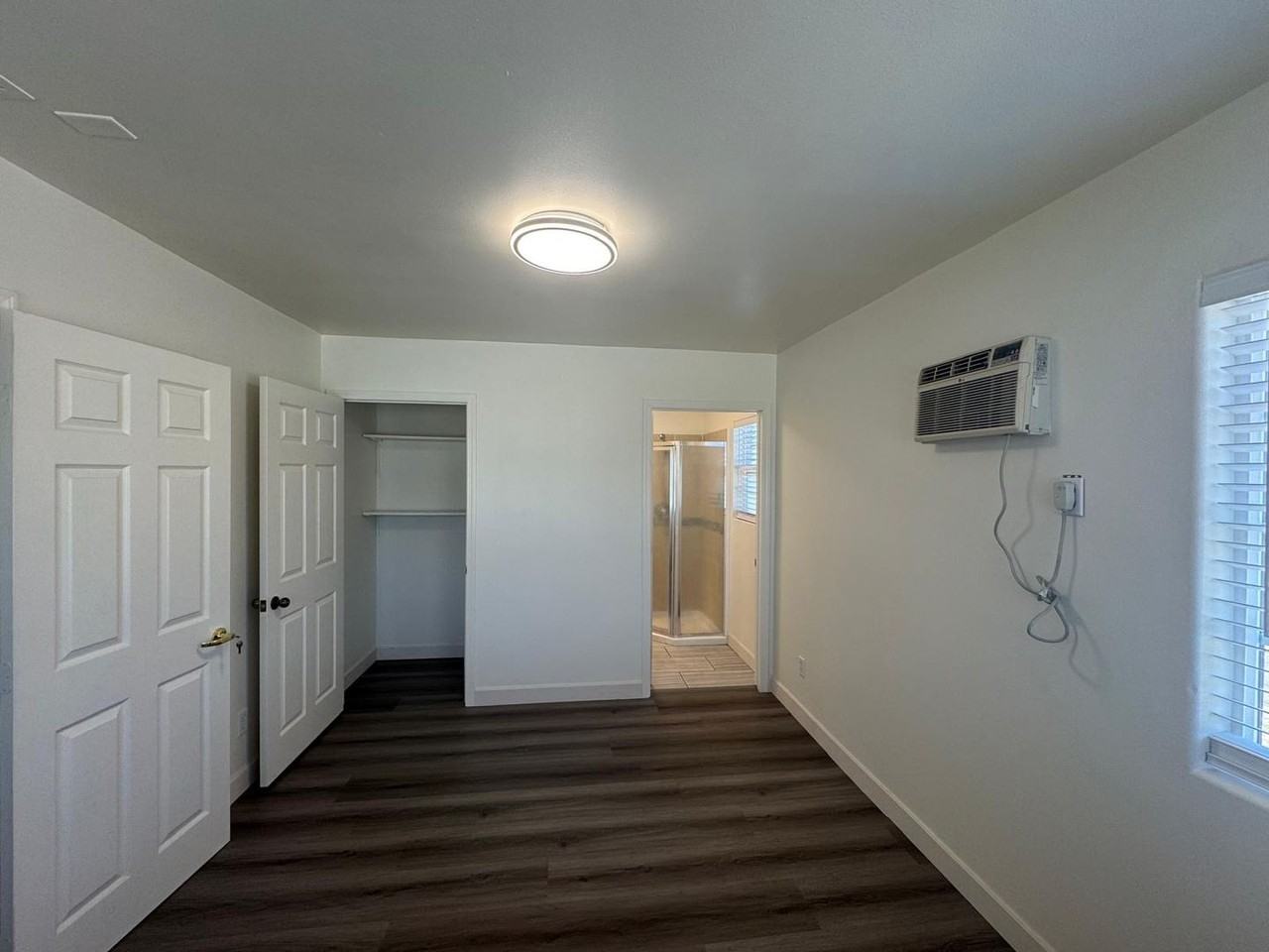 2903 Foss Ave - Photo 3 of 12