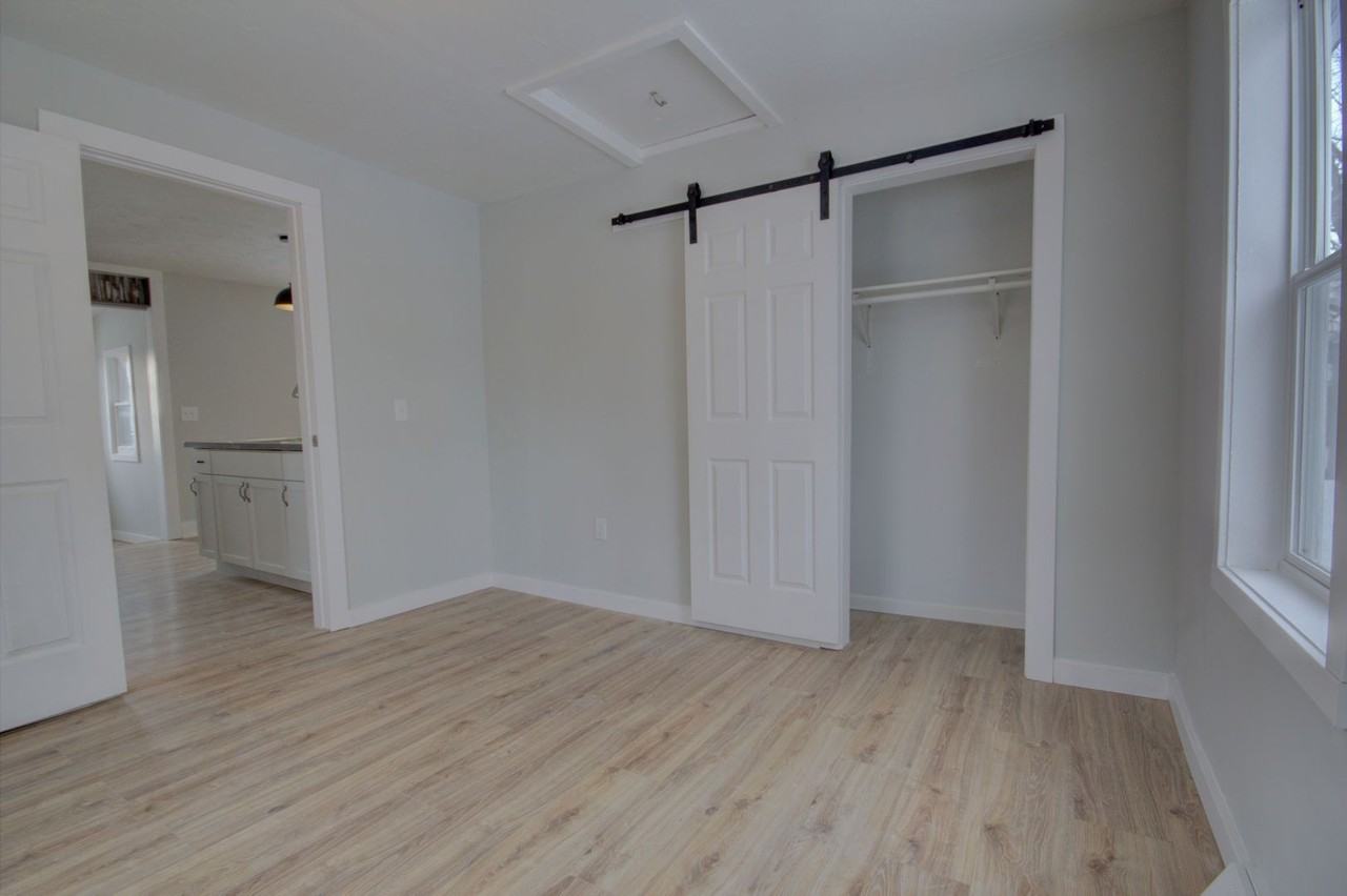709 28th St - Photo 7 of 26
