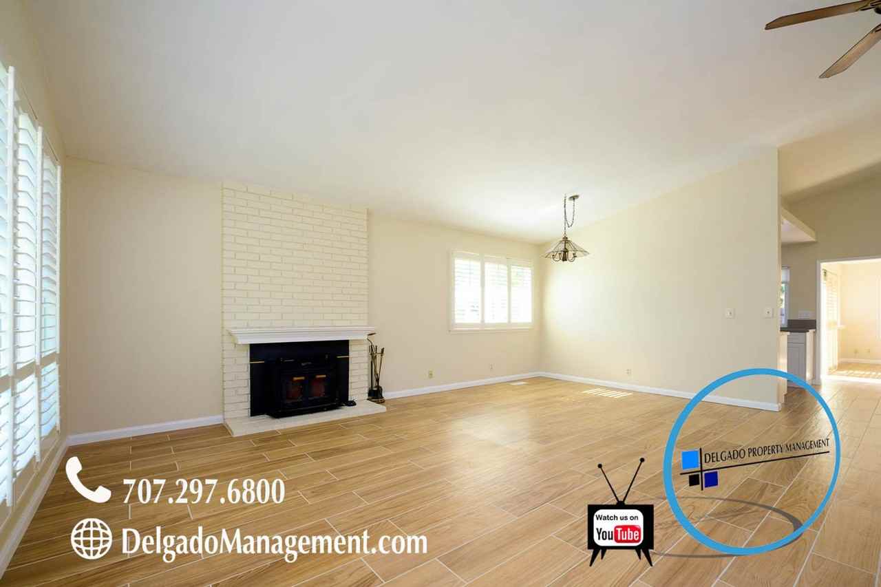 103 White Chapel Dr - Photo 3 of 32