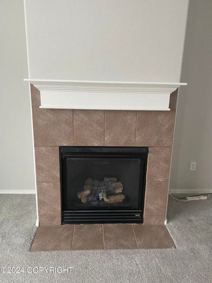 20349 Riverside Dr - Photo 6 of 17