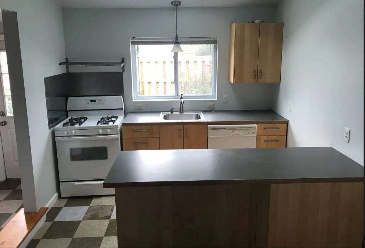 4506 Hatfield St - Photo 3 of 11