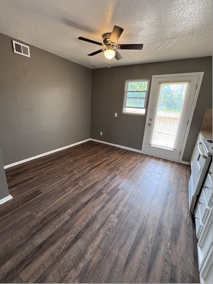 Hawk-Eyed Management - Photo 2 of 12