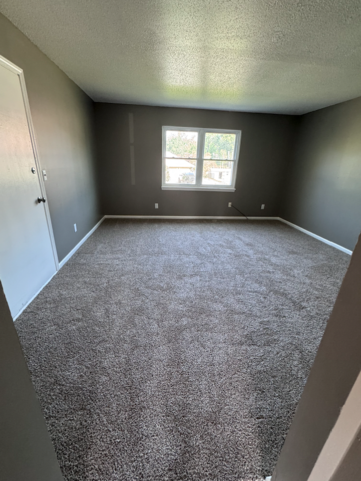 Hawk-Eyed Management - Photo 6 of 12