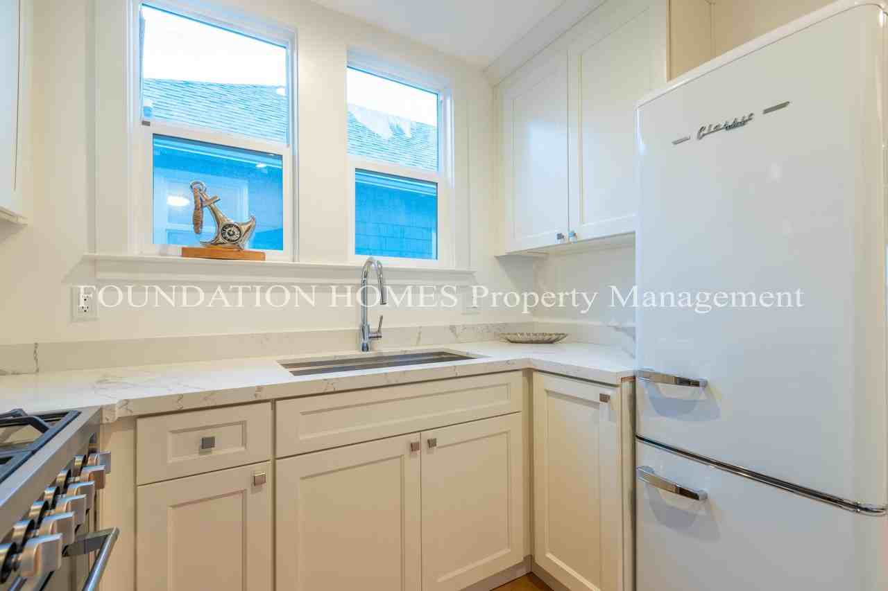 14 Princess Ln - Photo 2 of 17