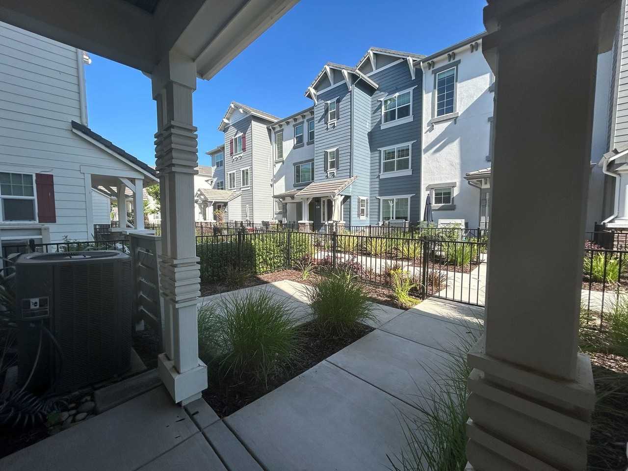 360 Pear Tree Ter #E - Photo 3 of 16