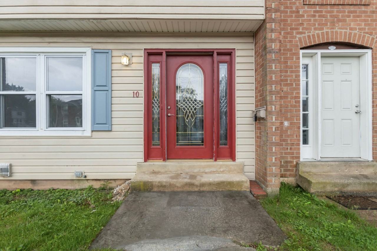 10 Clipper Ct - Photo 2 of 27