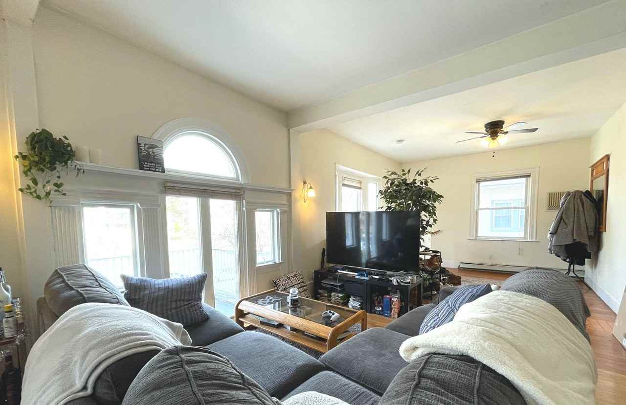 66 Englewood Avenue - Photo 4 of 20