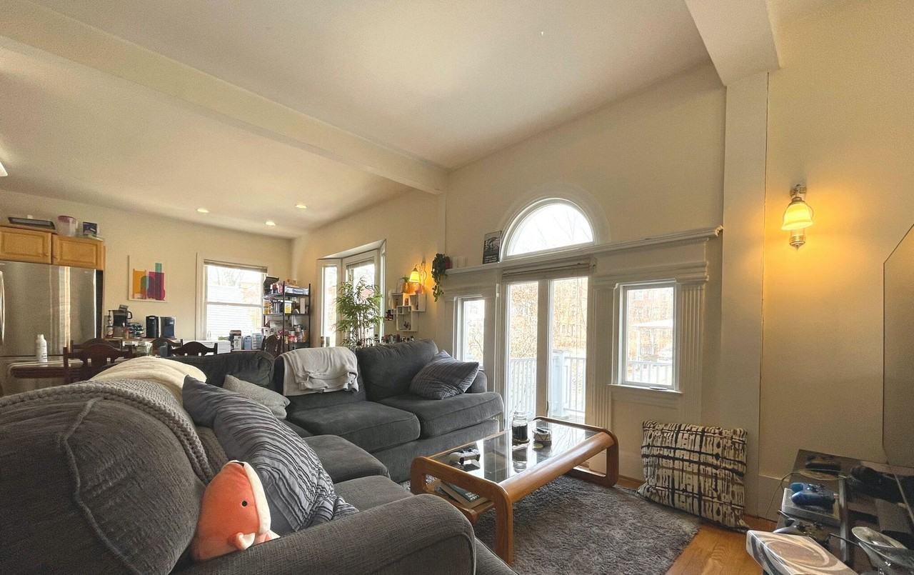 66 Englewood Avenue - Photo 5 of 20