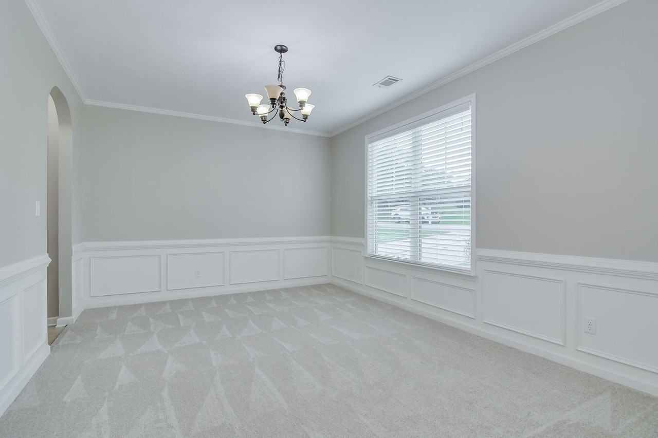 505 Capstone Way - Photo 7 of 40