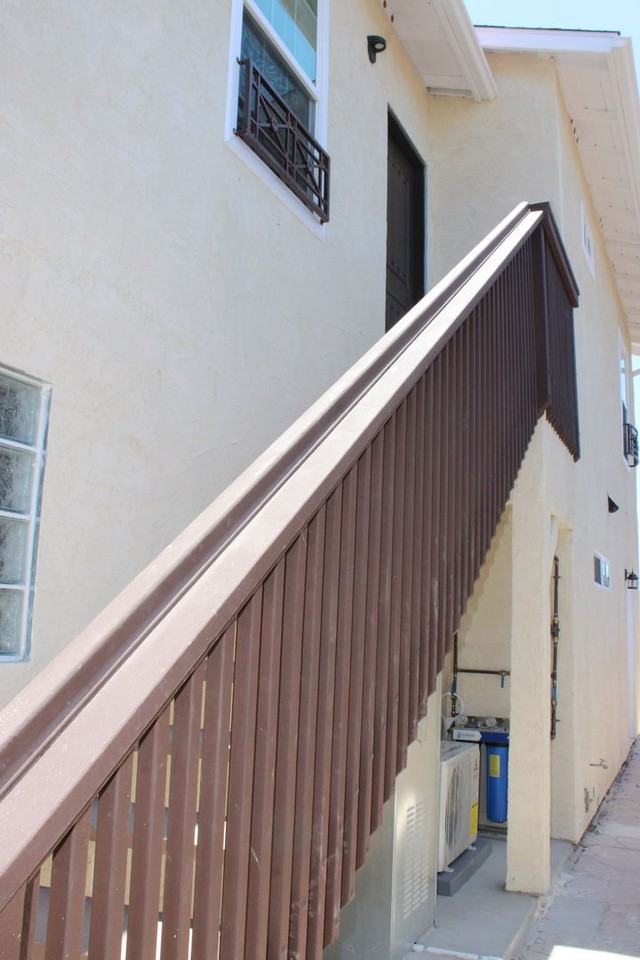 340 E J St - Photo 3 of 40