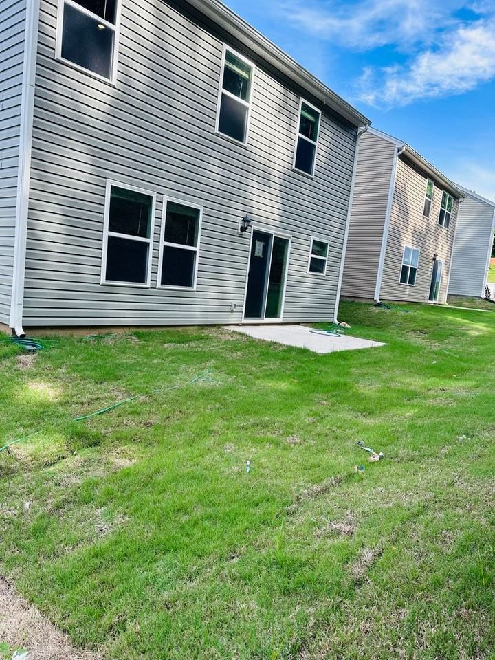 1031 20th Avenue Loop Se - Photo 3 of 18
