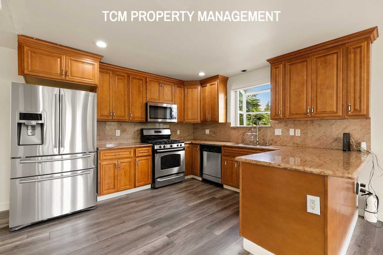 2317 S 128th St #NA - Photo 3 of 23