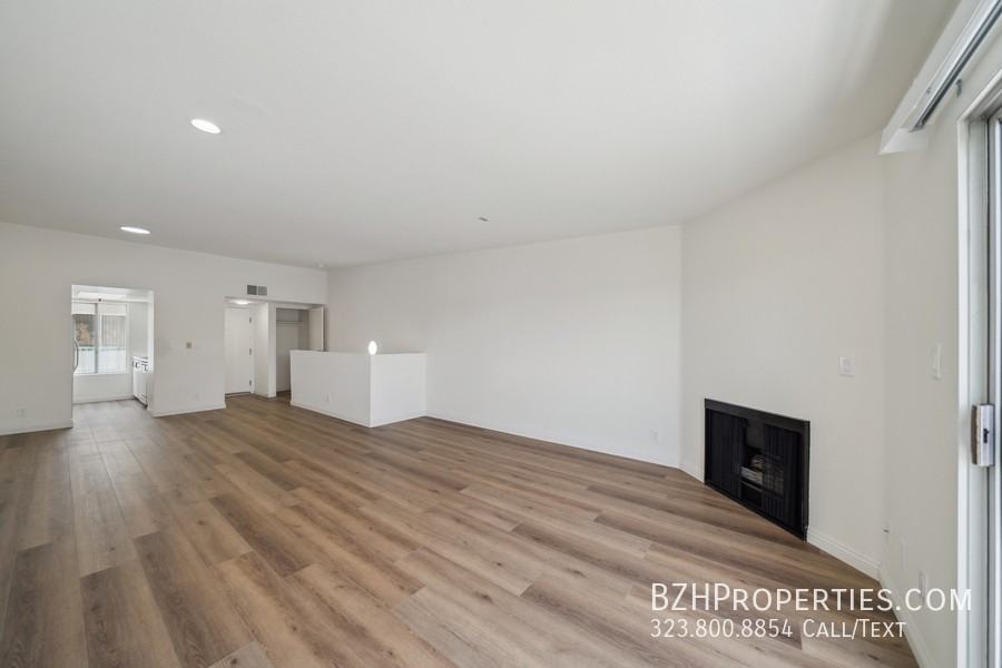 870 Crenshaw - Photo 2 of 16