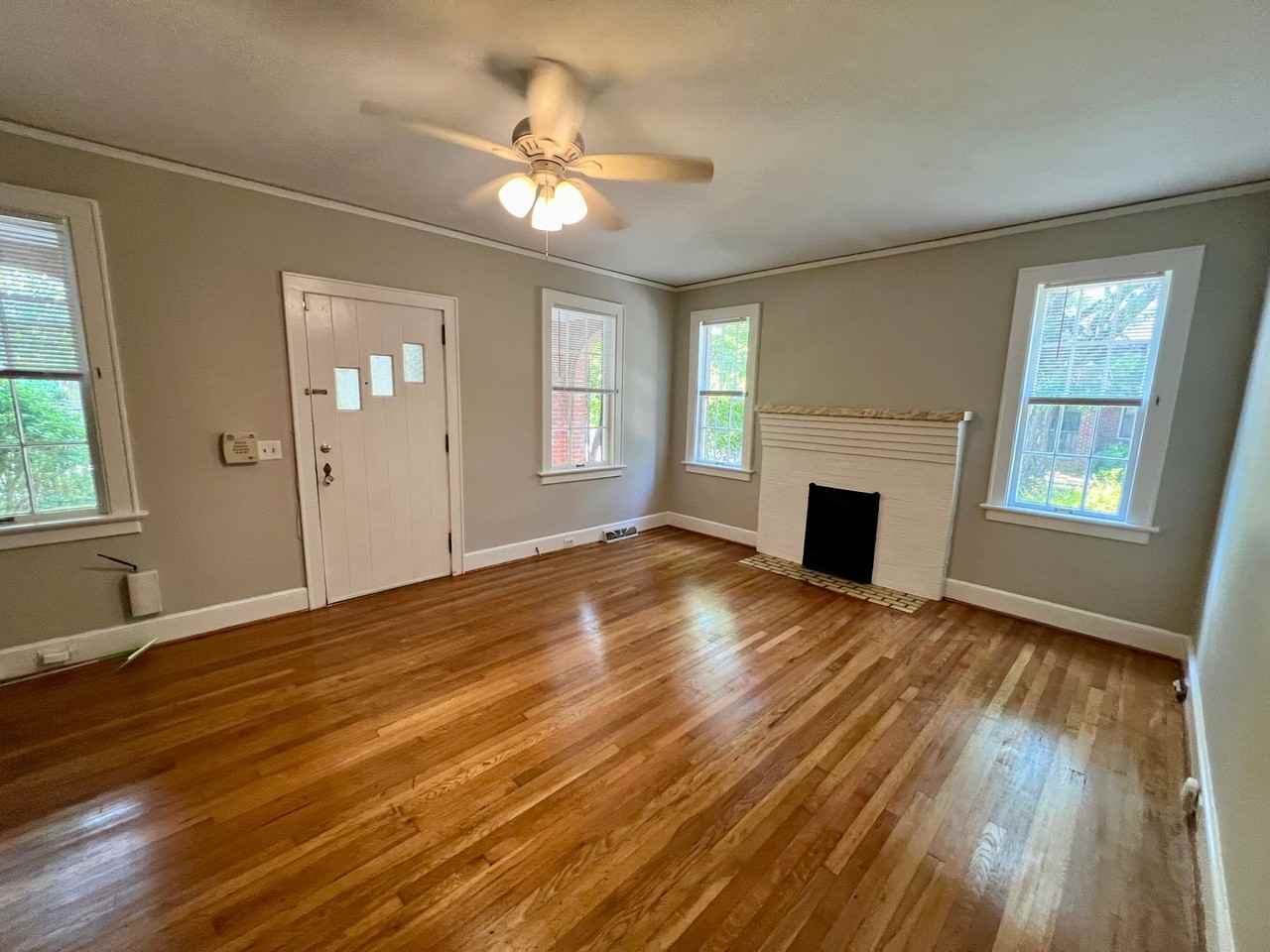 1501 Fairview Dr - Photo 3 of 24