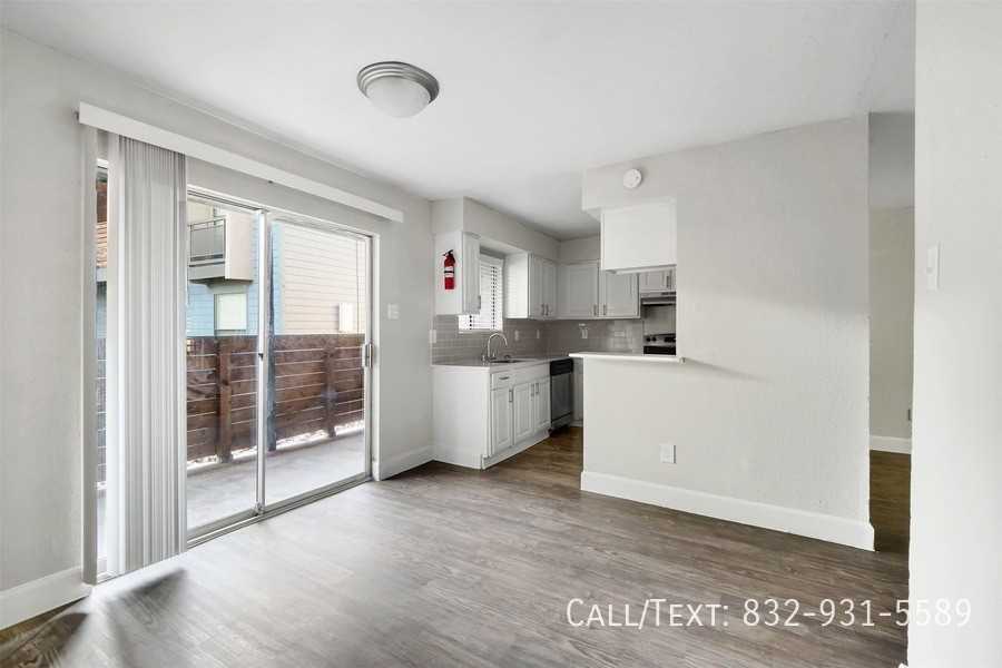 17989 Gulf Pines Dr #CLG1 - Photo 2 of 12